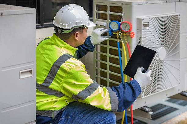 Professional Hvac technician working in Broaddus, TX